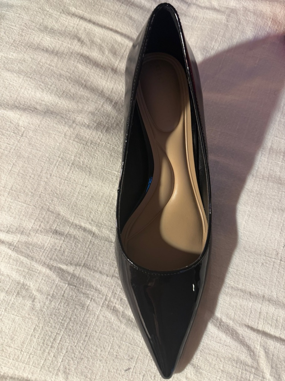 Brand New-Kelly & Katie Black Patent Pointed Kitten Heels-Size 7.5 - Picture 3 of 5